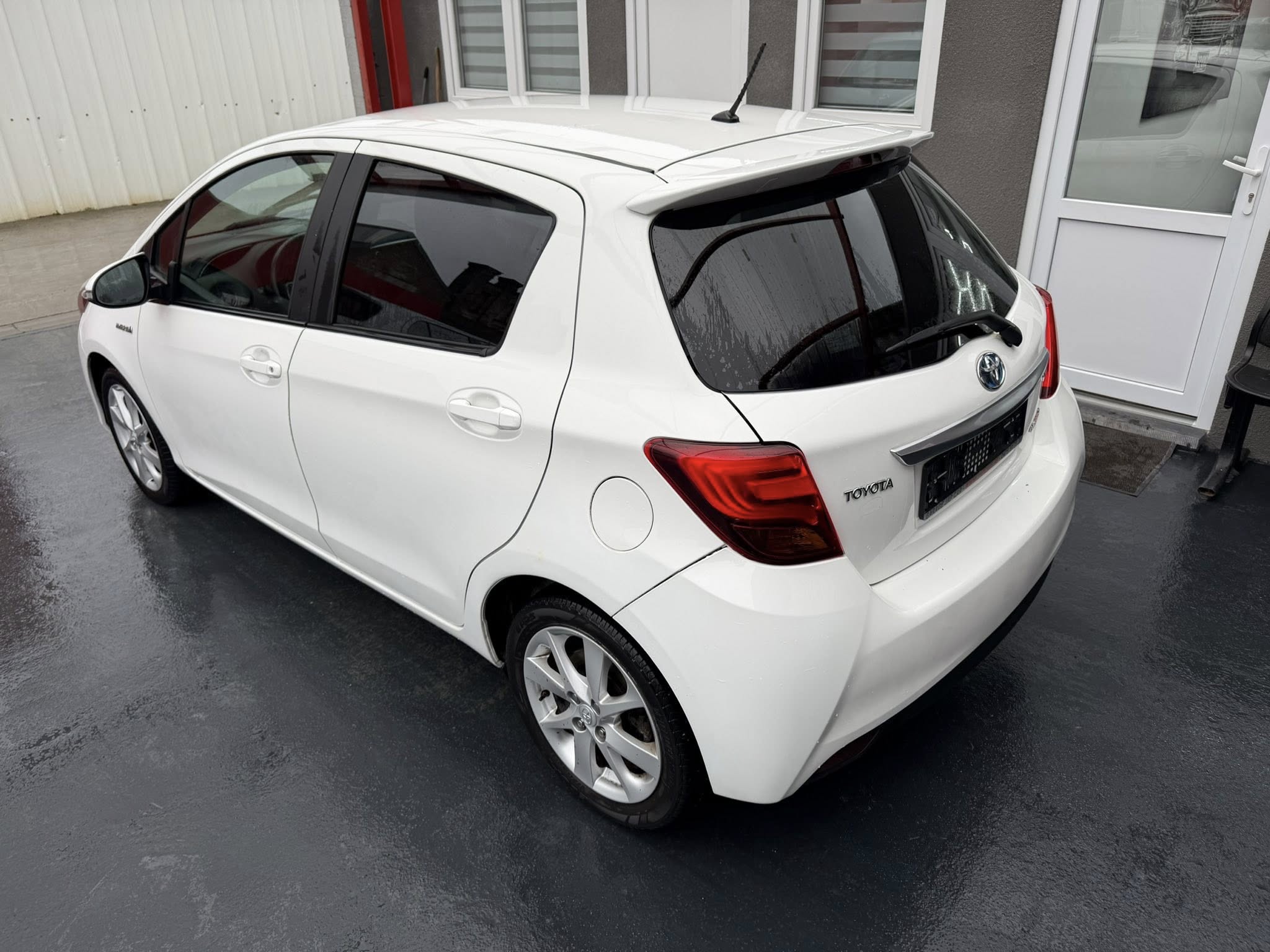 Toyota yaris  hybride