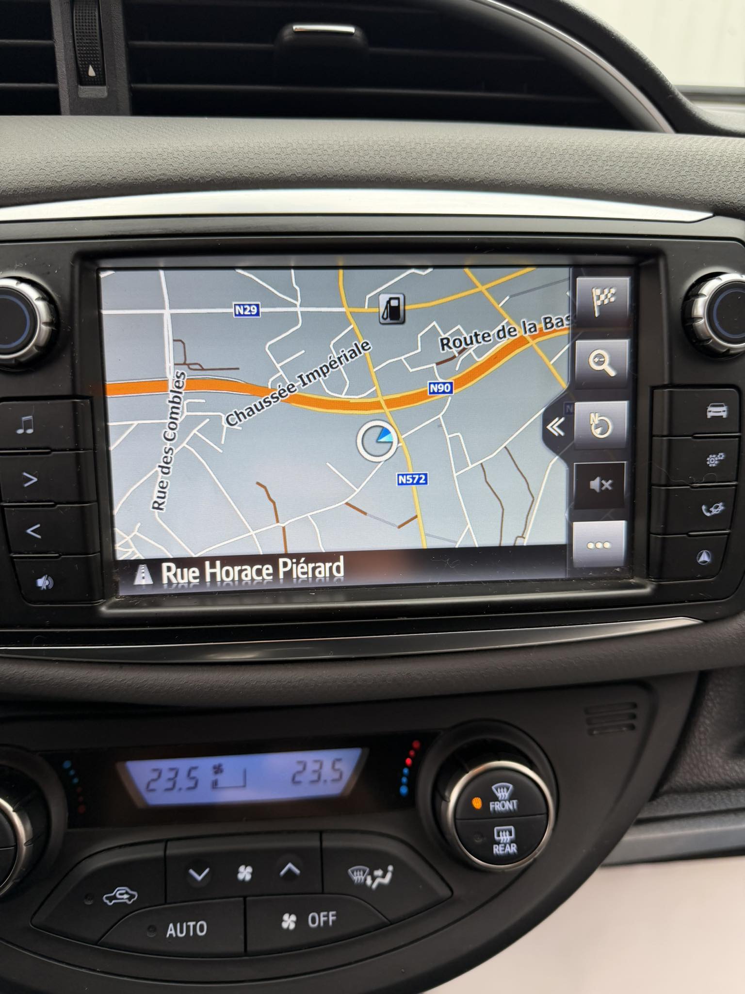 Toyota yaris  hybride