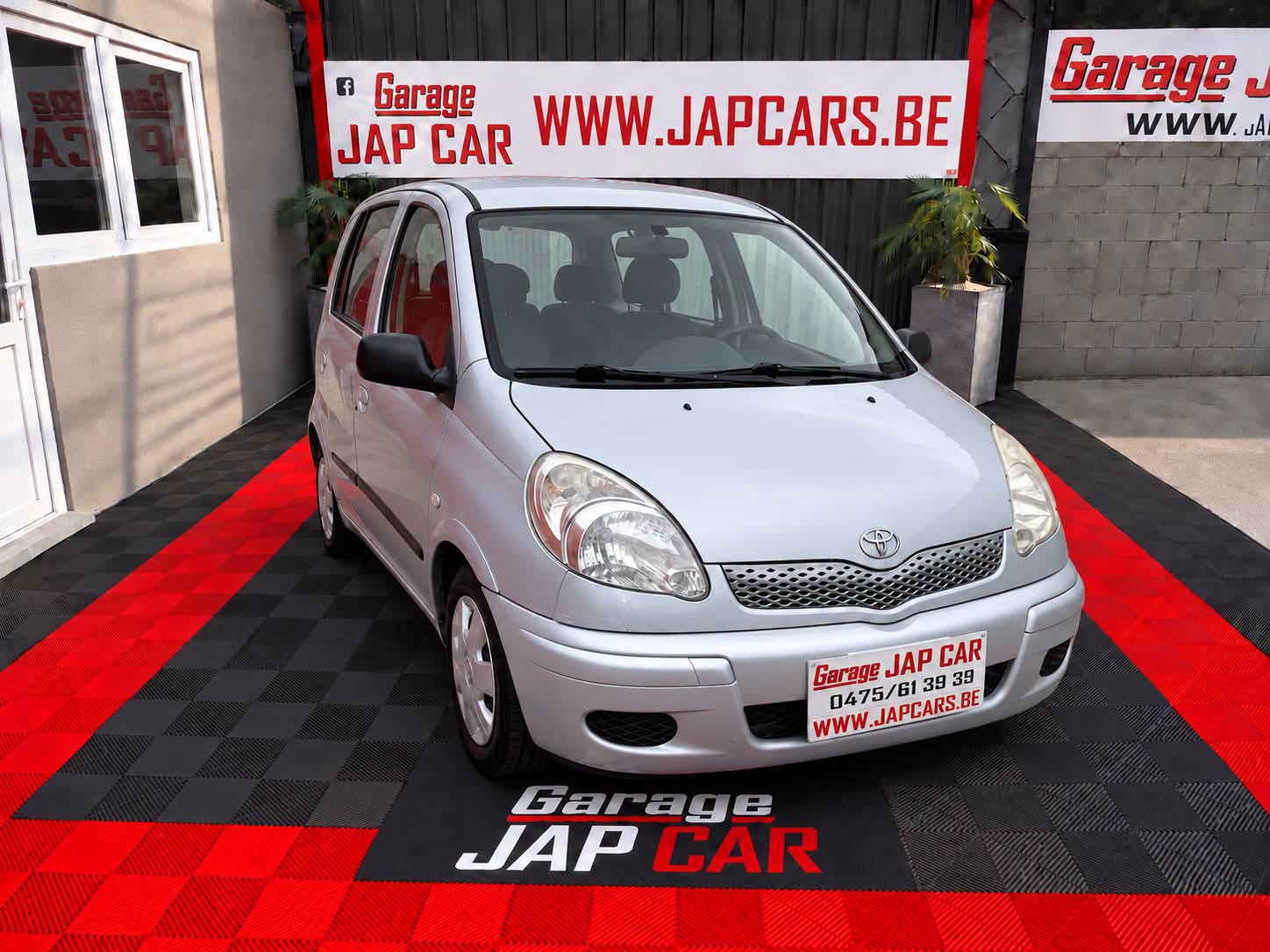 Toyota Yaris verso auto