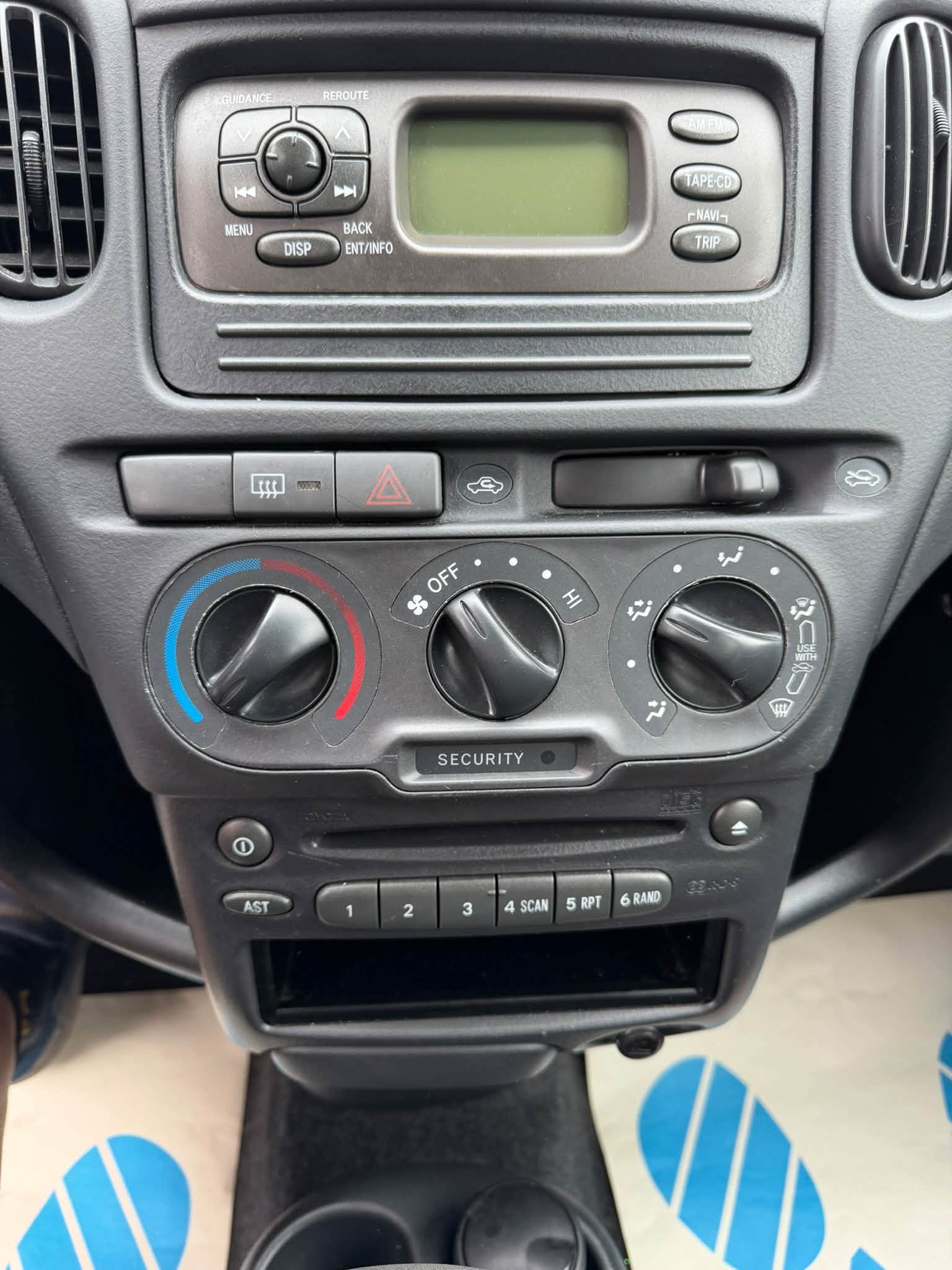 Toyota Yaris verso auto