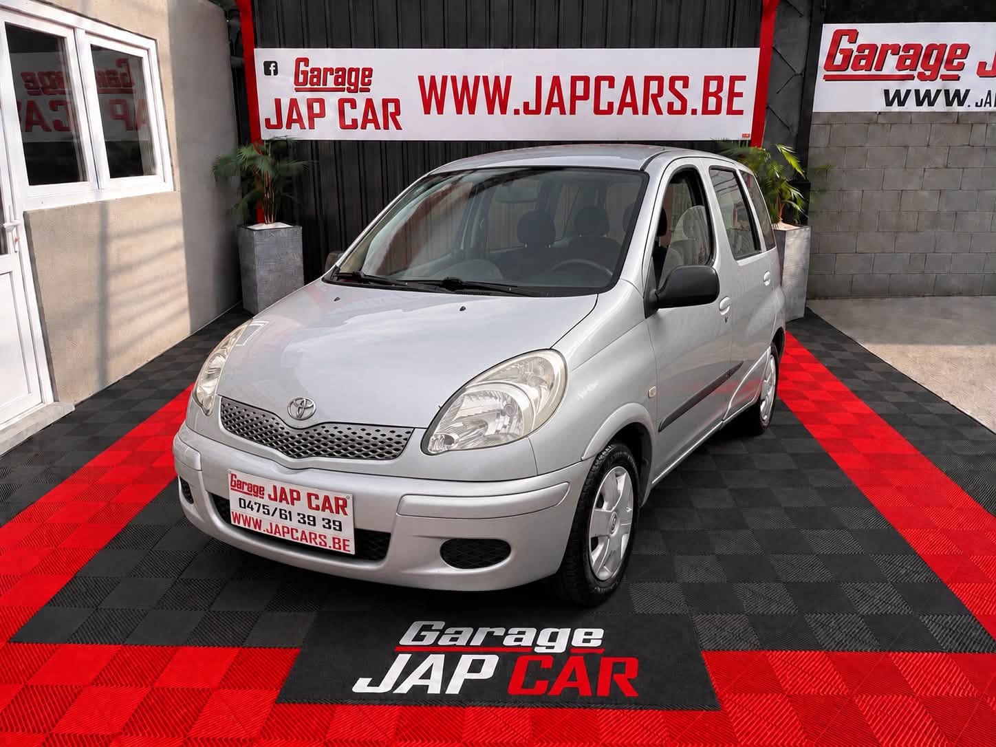 Toyota Yaris verso auto
